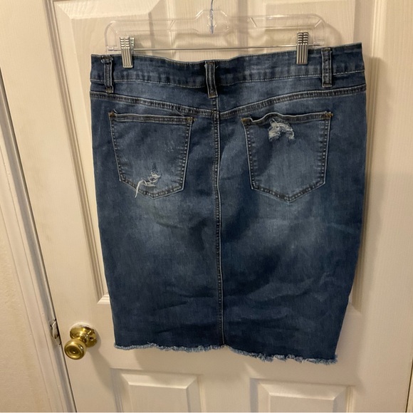 One 5 One Dark Blue Denim Midi Skirt great condition. - Picture 3 of 6